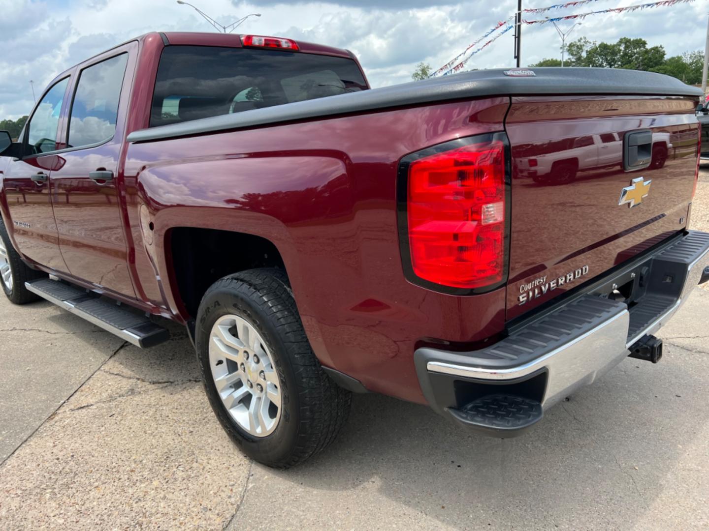 2014 Maroon /Gray Chevrolet Silverado 1500 LT (3GCPCREC4EG) with an 5.3L V8 engine, Automatic transmission, located at 4520 Airline Hwy, Baton Rouge, LA, 70805, (225) 357-1497, 30.509325, -91.145432 - 2014 Chevrolet Silverado Crew Cab LT ***One Owner*** 5.3 V8 Gas, 146K Miles, Power Windows, Locks & Mirrors, Good Tires, Bed Cover, Tow Pkg. FOR INFO PLEASE CONTACT JEFF AT 225 357-1497 CHECK OUT OUR A+ RATING WITH THE BETTER BUSINESS BUREAU WE HAVE BEEN A FAMILY OWNED AND OPERATED BUSINESS AT THE S - Photo#7